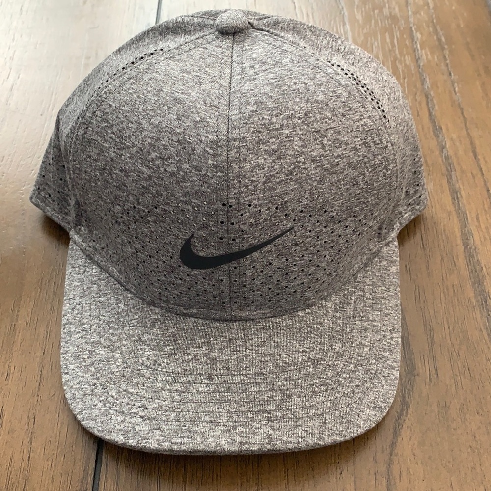 Nike Classic99 Training Hat NWOT
